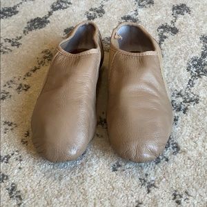 Bloch Slip On Jazz Shoes, tan, size 13 1/2